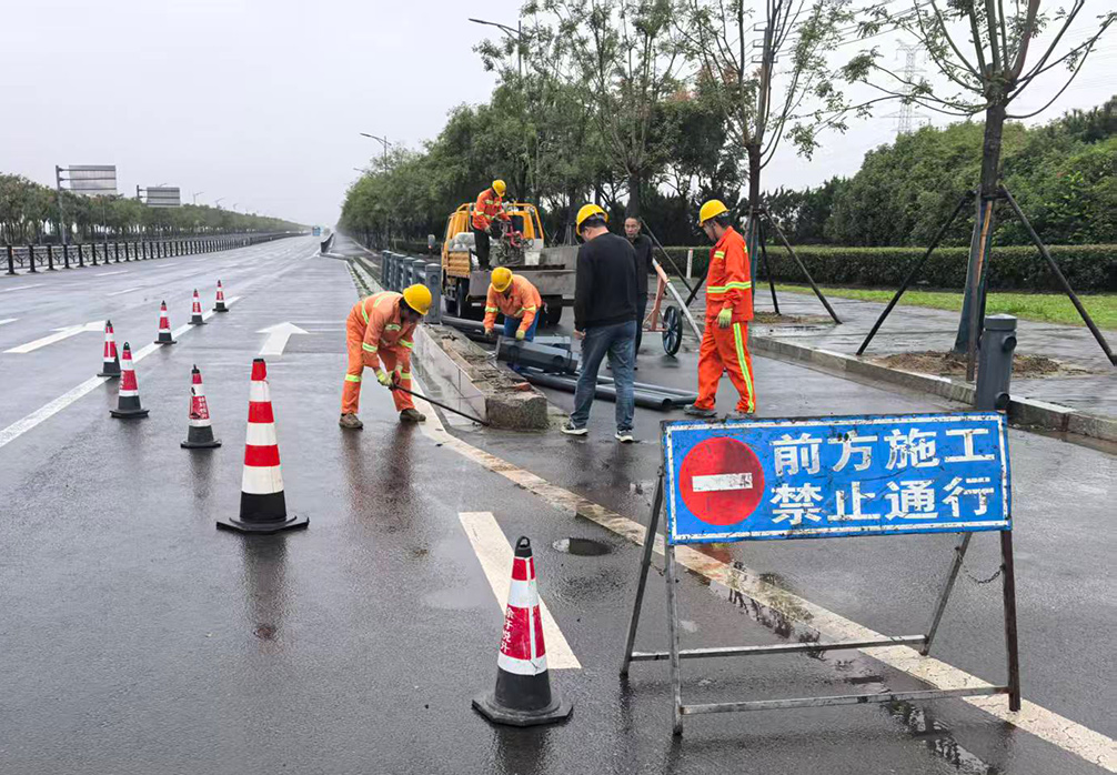 30DE292B82F728055B77FB19517D4DF8